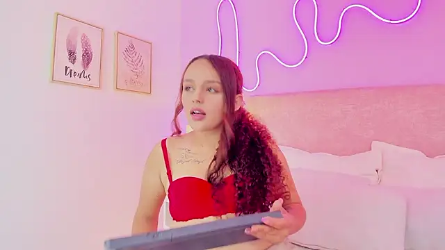 CamilaGomez149 online show from 9, 3, 2026