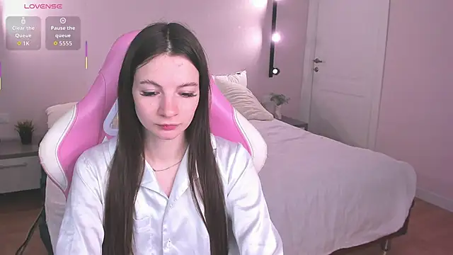 Alic Fox online show from 8, 10, 2025