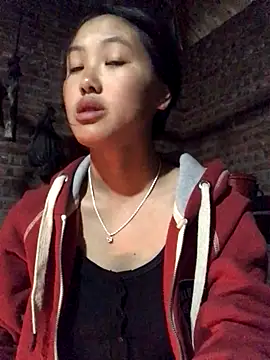 Snapshot of Mai_lovely chatting on 3, 11, 2025 Mai lovely online show from 3, 11, 2025