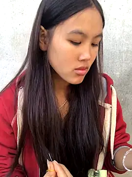 Snapshot of Mai_lovely chatting on 7, 11, 2025 Mai lovely online show from 7, 11, 2025