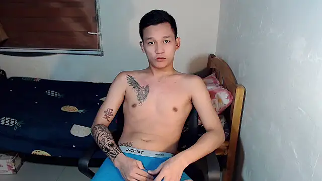 Snapshot of asianmonstercock05 chatting on 27, 9, 2025 asianmonstercock05 online show from 27, 9, 2025
