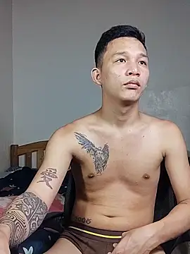 Snapshot of asianmonstercock05 chatting on 4, 10, 2025 asianmonstercock05 online show from 4, 10, 2025