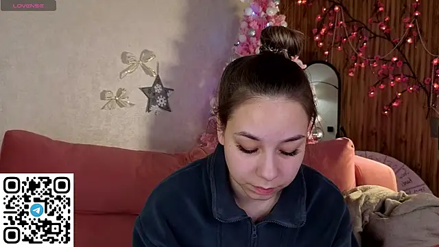 Al1ice Moures online show from 7, 1, 2026