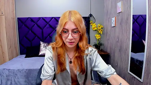 Snapshot of ChloeCampbell03 chatting on 4, 11, 2025 ChloeCampbell03 online show from 4, 11, 2025