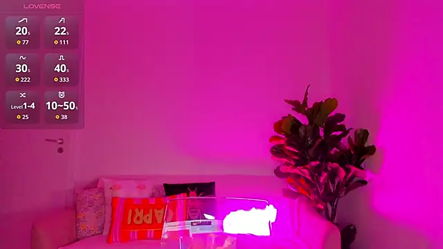 TiaBelle online show from 14, 11, 2025