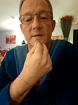 Snapshot of TommyTom76 chatting on 10, 1, 2026 TommyTom76 online show from 10, 1, 2026