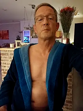 Snapshot of TommyTom76 chatting on 14, 2, 2026 TommyTom76 online show from 14, 2, 2026