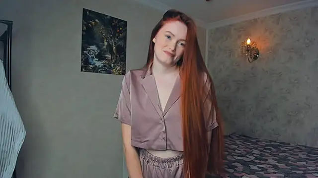 Red FoxGirl online show from 29, 9, 2025