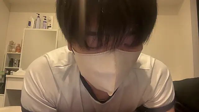 Snapshot of tora3220 chatting on 1, 4, 2026 tora3220 online show from 1, 4, 2026