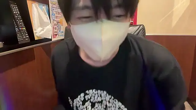 Snapshot of tora3220 chatting on 30, 4, 2026 tora3220 online show from 30, 4, 2026