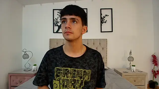 Snapshot of Axel_Draven chatting on 2, 10, 2025 Axel Draven online show from 2, 10, 2025