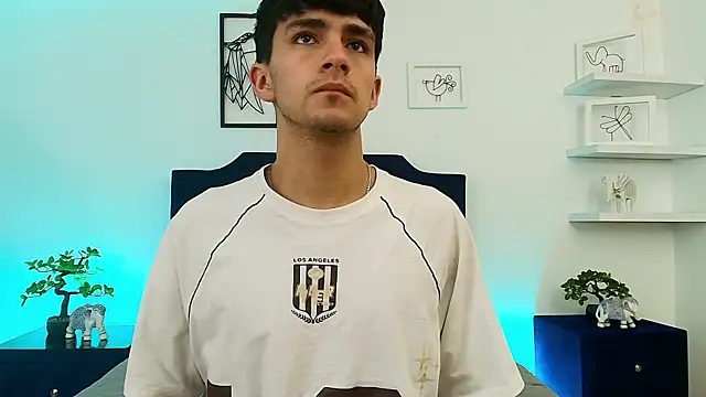 Snapshot of Axel_Draven chatting on 16, 10, 2025 Axel Draven online show from 16, 10, 2025