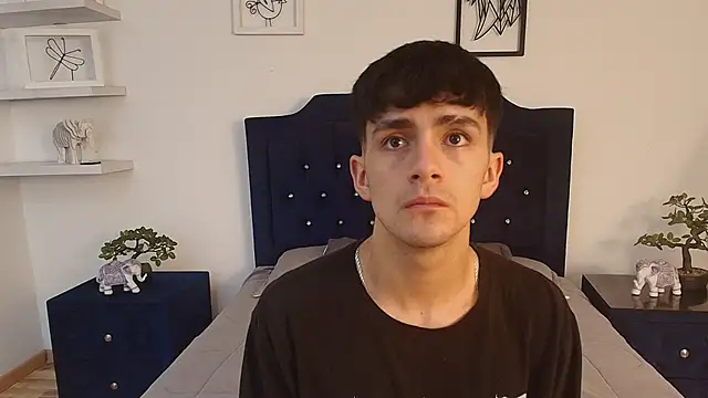 Snapshot of Axel_Draven chatting on 24, 10, 2025 Axel Draven online show from 24, 10, 2025