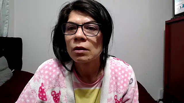 Snapshot of abrilsex23 chatting on 1, 6, 2026 abrilsex23 online show from 1, 6, 2026