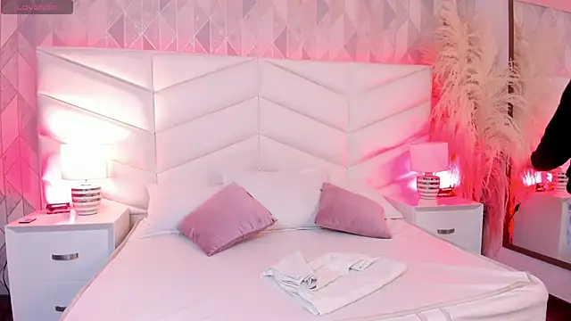 Charlotte hall  online show from 27, 9, 2025