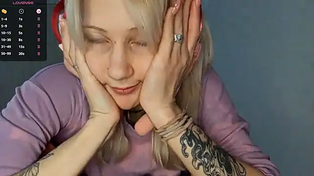 Snapshot of KandaceMassanelli chatting on 8, 10, 2025 KandaceMassanelli online show from 8, 10, 2025