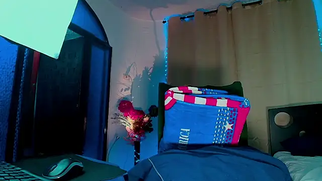 LucasGaeel online show from 8, 11, 2025