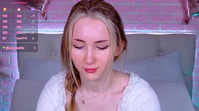 Snapshot of LiraKink chatting on 24, 11, 2025 LiraKink online show from 24, 11, 2025