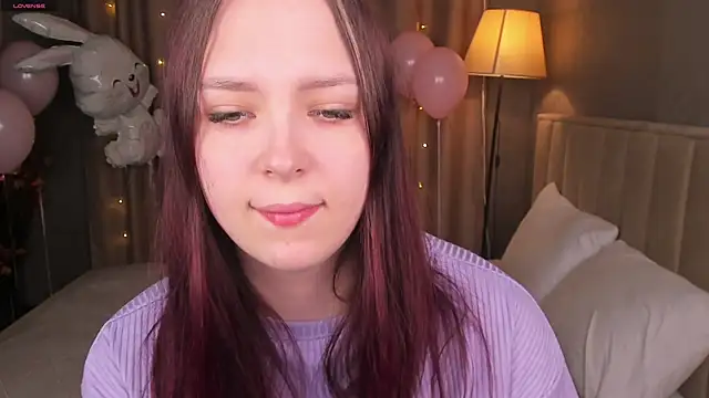 Monica  Queen online show from 10, 4, 2026