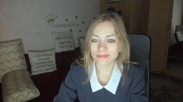 Tiffany Bates online show from 12, 10, 2025