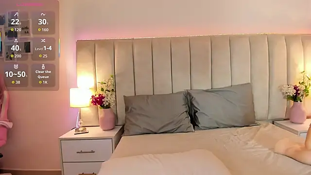 Snapshot of EllaaThorne chatting on 13, 11, 2025 EllaaThorne online show from 13, 11, 2025