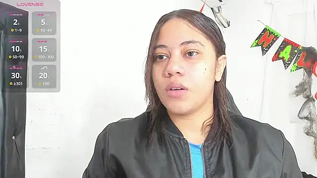 Snapshot of vanelope_smith chatting on 13, 10, 2025 vanelope smith online show from 13, 10, 2025