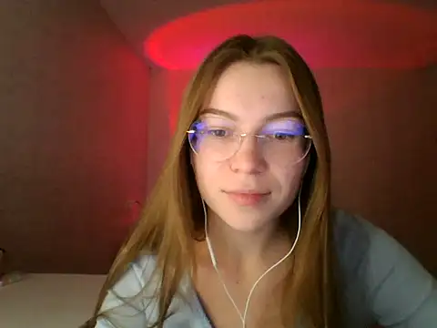 Snapshot of Melirynn chatting on 23, 10, 2025 Melirynn online show from 23, 10, 2025