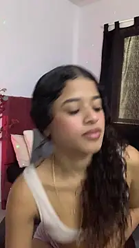 pequitasmedusa9 online show from 28, 11, 2025