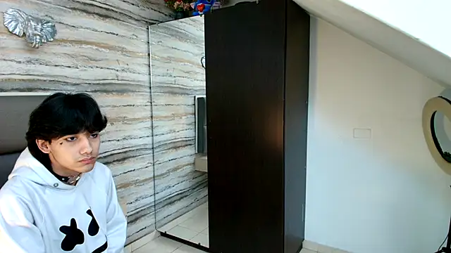 Lovers 21 online show from 25, 11, 2025