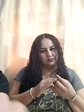 Snapshot of MEYBELLATINA chatting on 15, 10, 2025 MEYBELLATINA online show from 15, 10, 2025