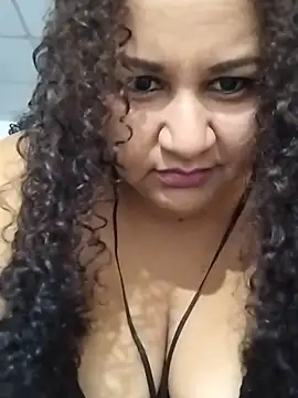 Snapshot of MEYBELLATINA chatting on 21, 10, 2025 MEYBELLATINA online show from 21, 10, 2025