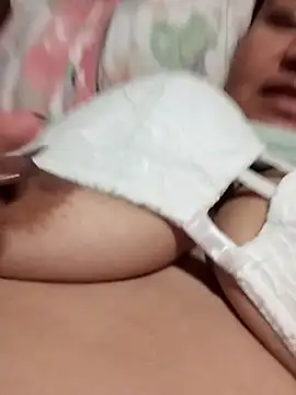 Snapshot of MEYBELLATINA chatting on 15, 11, 2025 MEYBELLATINA online show from 15, 11, 2025