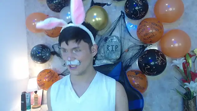 Aaron Foxxx online show from 25, 10, 2025