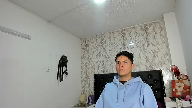 Aaron Foxxx online show from 6, 11, 2025