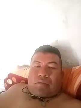 Snapshot of 30-zulefabiansolarte chatting on 4, 10, 2025 30-zulefabiansolarte online show from 4, 10, 2025