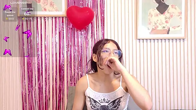 Snapshot of Abrilmirren chatting on 10, 2, 2026 Abrilmirren online show from 10, 2, 2026