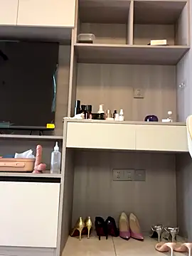 POS001 online show from 4, 12, 2025