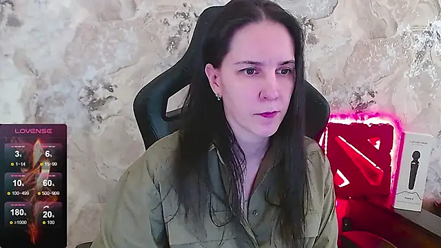 Irwi Tomboy online show from 20, 4, 2026