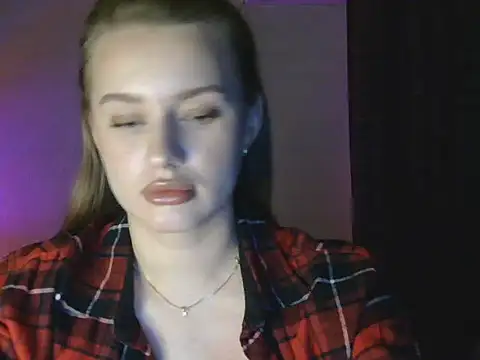 Snapshot of Lorivess chatting on 15, 2, 2026 Lorivess online show from 15, 2, 2026