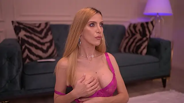 Snapshot of EllaBlake chatting on 4, 3, 2026 EllaBlake online show from 4, 3, 2026