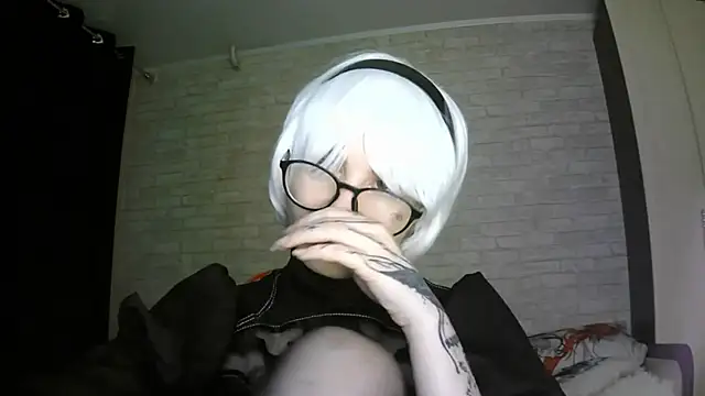 Snapshot of MernaGoggin chatting on 25, 10, 2025 MernaGoggin online show from 25, 10, 2025