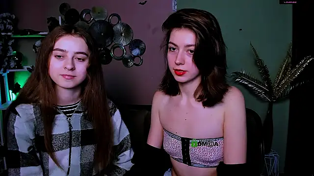 rebecca smile online show from 16, 12, 2025