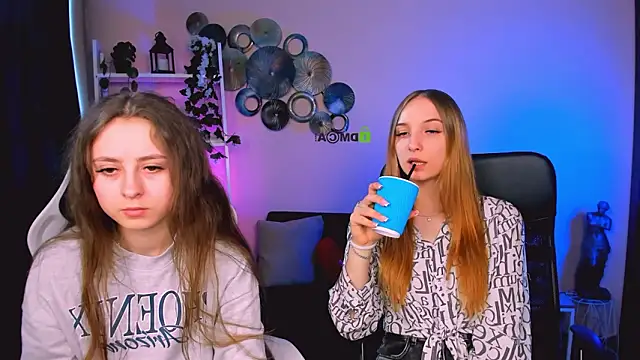 rebecca smile online show from 13, 3, 2026