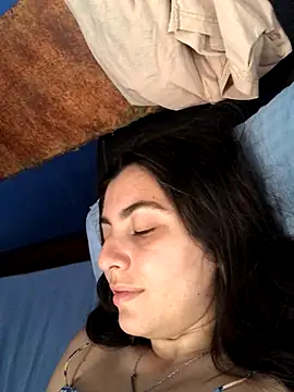 Snapshot of larj021bb chatting on 5, 11, 2025 larj021bb online show from 5, 11, 2025