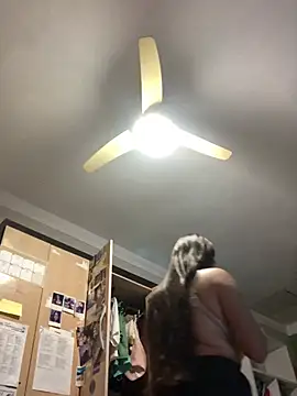 Snapshot of larj021bb chatting on 5, 2, 2026 larj021bb online show from 5, 2, 2026