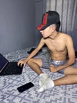 Snapshot of cristyan_arias chatting on 28, 9, 2025 cristyan arias online show from 28, 9, 2025