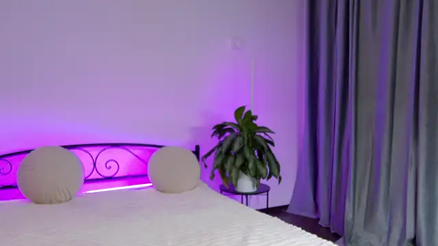 Snapshot of KariDollar chatting on 23, 11, 2025 KariDollar online show from 23, 11, 2025