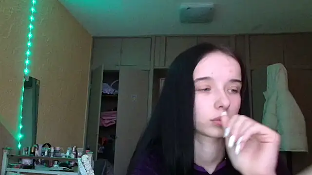 Emilia Light online show from 17, 1, 2026