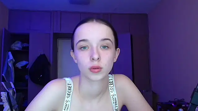 Emilia Light online show from 12, 3, 2026