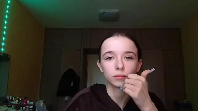 Emilia Light online show from 10, 4, 2026